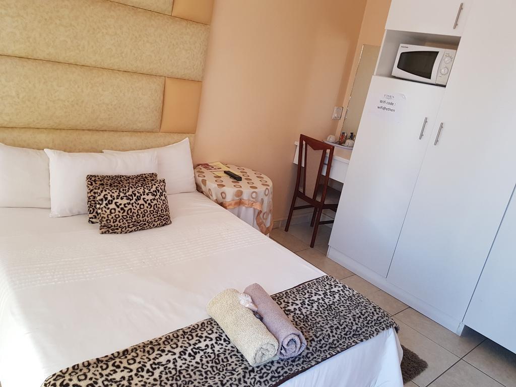 Ethen Guesthouse Polokwane Kültér fotó
